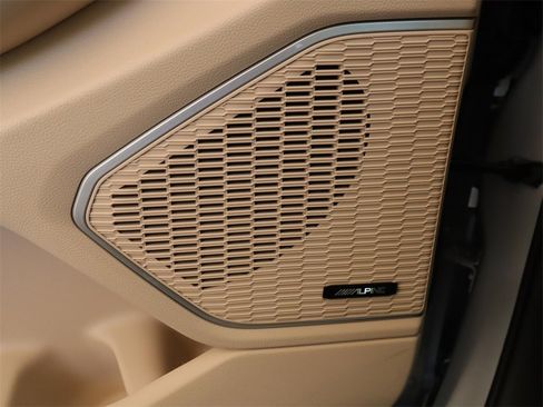 New 2023 Jeep Grand Cherokee Overland w/ Rear Seat Video Group I image 21