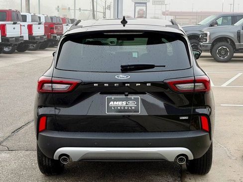 New 2026 Ford Escape SE image 4