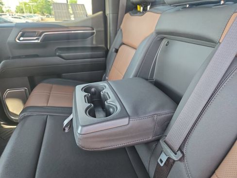 Used 2024 Chevrolet Silverado 1500 High Country w/ Technology Package AWD/4WD image 20