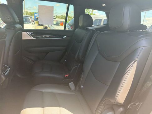 Used 2025 Cadillac XT6 Premium Luxury FWD image 24