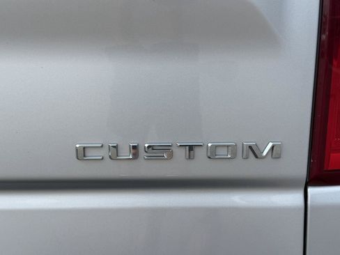 Used 2020 Chevrolet Silverado 1500 Custom w/ Custom Value Package AWD/4WD image 19