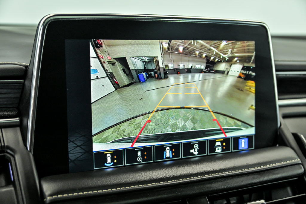 Used 2023 GMC Yukon XL SLT w/ SLT Premium Package AWD/4WD image 24