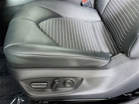 Used 2024 Toyota Camry SE image 16