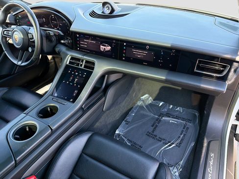 Used 2022 Porsche Taycan Turbo S image 13