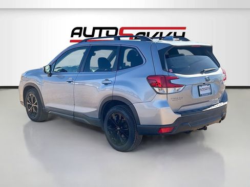 Used 2019 Subaru Forester Limited w/ Popular Package #3 image 5