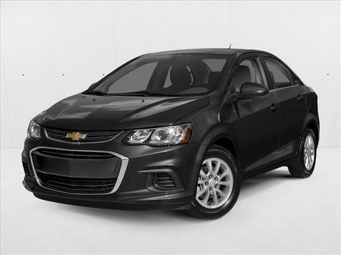 Used 2018 Chevrolet Sonic LT FWD image 1