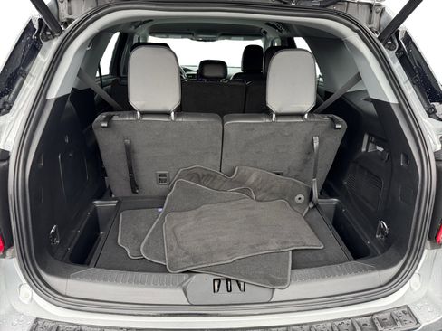 Used 2023 Ford Explorer XLT w/ Equipment Group 202A image 17