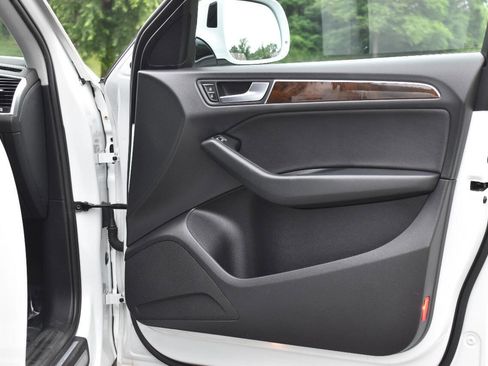 Used 2015 Audi Q5 2.0T Premium Plus w/ Technology Package image 9