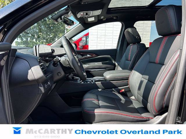 New 2027 Chevrolet Traverse RS w/ LPO, Floor Liner Package AWD/4WD image 22