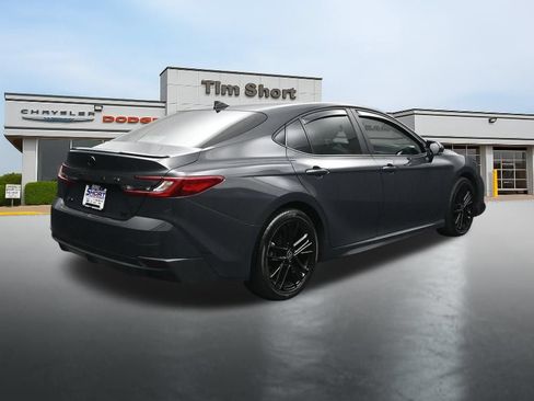 Used 2026 Toyota Camry SE FWD image 5