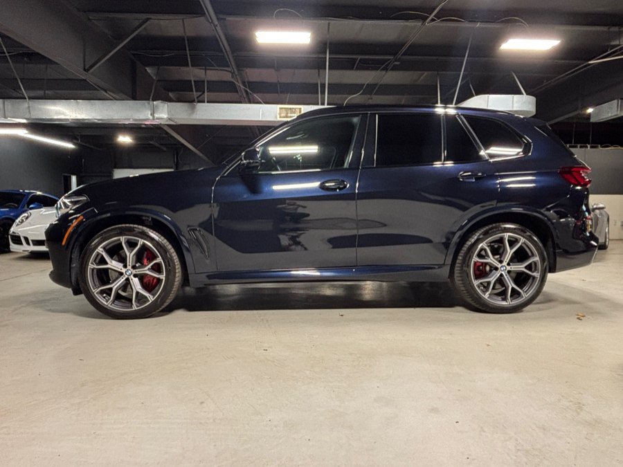 Used 2021 BMW X5 xDrive40i w/ M Sport Package AWD/4WD image 1
