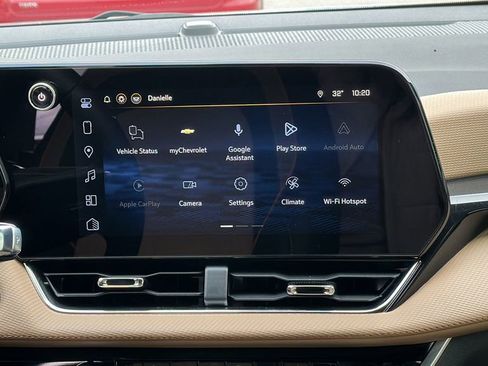 Used 2026 Chevrolet Equinox ACTIV w/ Safety and Technology Package image 18