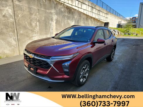 Used 2025 Chevrolet Trax LT w/ LT Convenience Package image 1