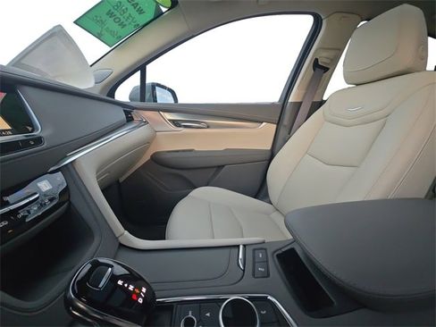Used 2025 Cadillac XT5 Premium Luxury w/ LPO, Floor Liner Package image 11