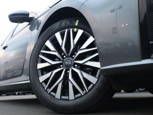 New 2025 Nissan Altima 2.5 SV image 3