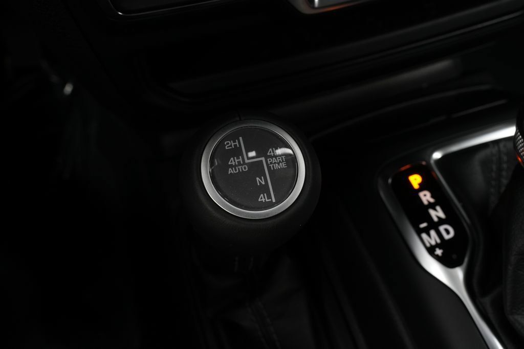 Used 2024 Jeep Wrangler Unlimited Sahara w/ Technology Group AWD/4WD image 57