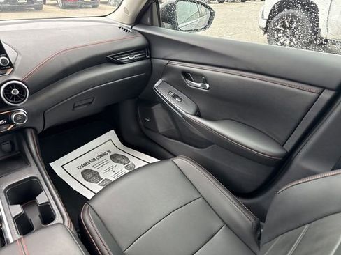 Used 2024 Nissan Sentra SR w/ SR Premium Package FWD image 24