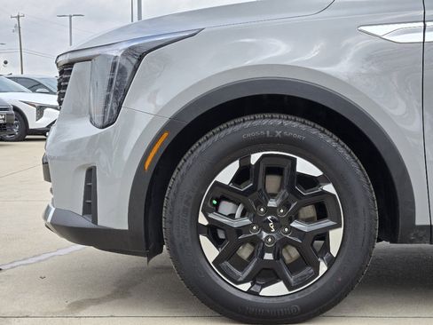 New 2025 Kia Sorento S w/ Panoramic Sunroof Package image 5