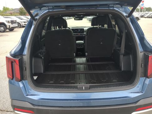 Certified 2025 Kia Sorento SX Prestige AWD/4WD image 21