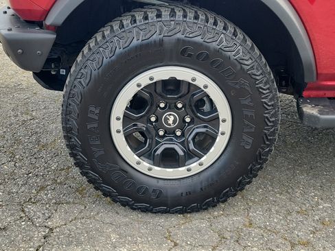Used 2021 Ford Bronco Big Bend w/ Sasquatch Package AWD/4WD image 12