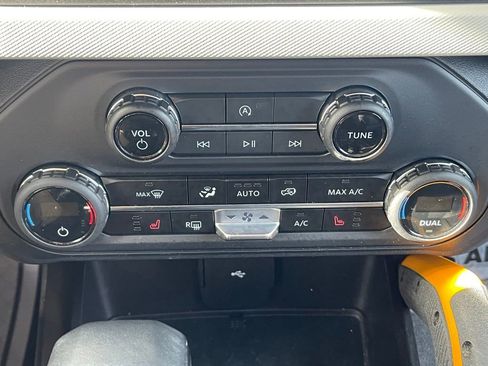 Used 2023 Ford Bronco Badlands w/ Sasquatch Package image 16