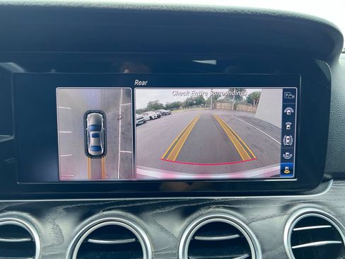Used 2019 Mercedes-Benz E 300 image 40
