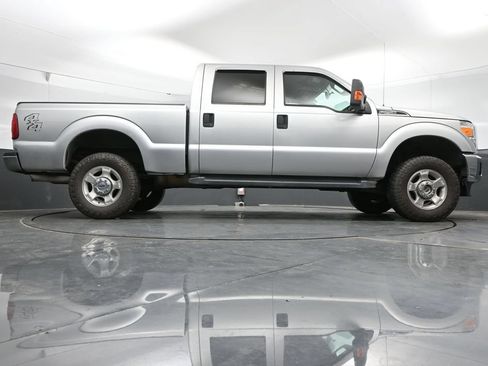 Used 2016 Ford F250 XLT w/ Snow Plow Prep Package AWD/4WD image 39