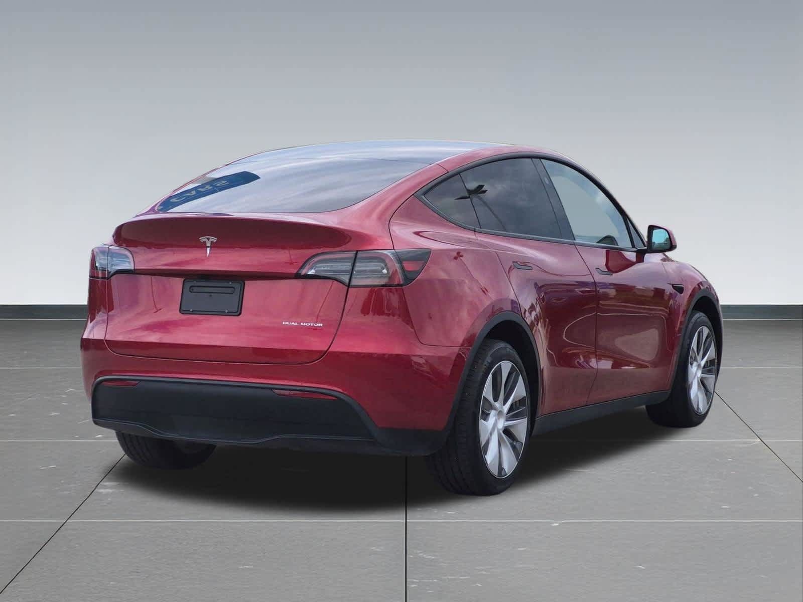 Used 2024 Tesla Model Y Long Range AWD/4WD image 6
