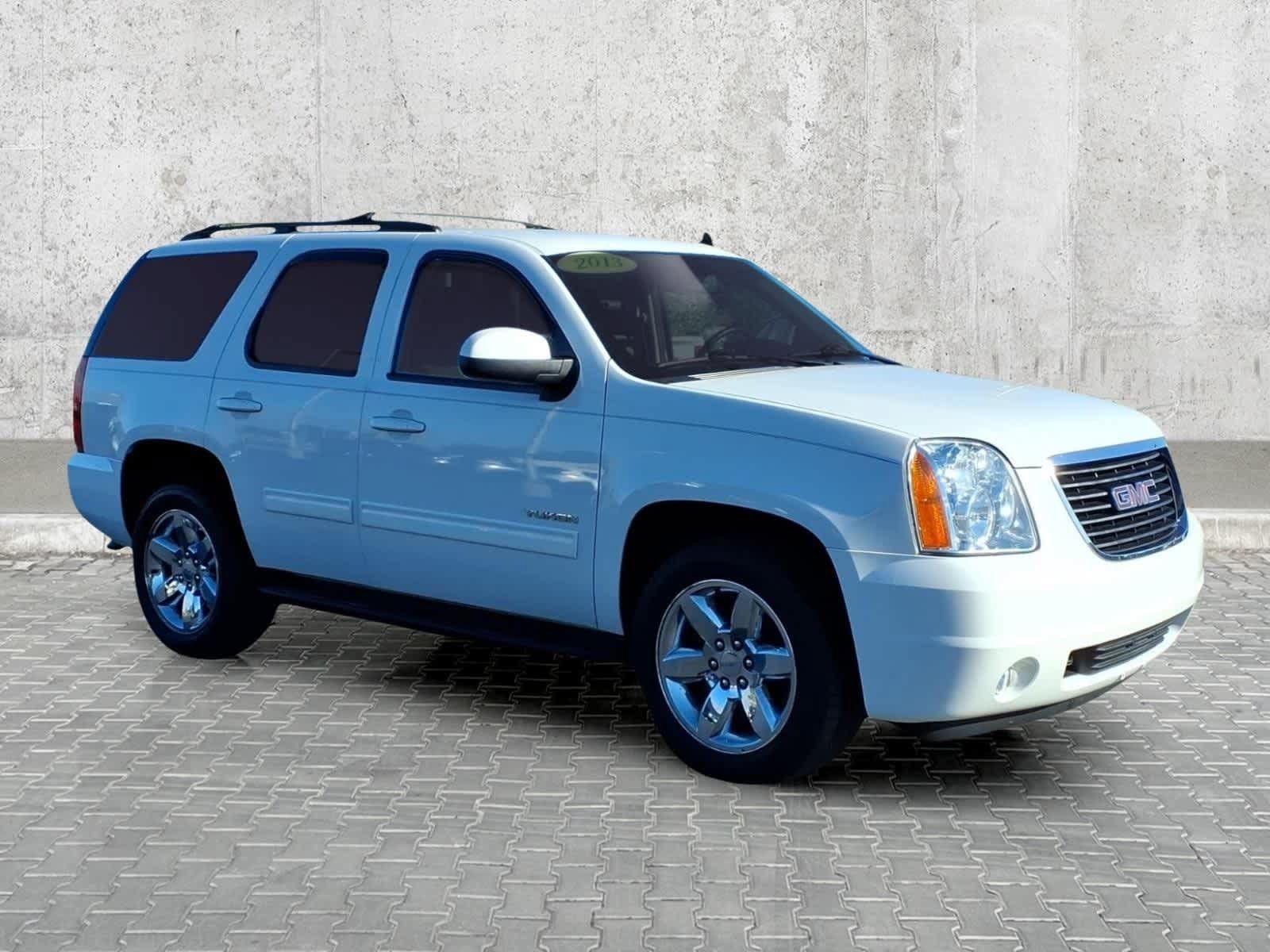 Used 2013 GMC Yukon SLE w/ Convenience Package RWD image 2