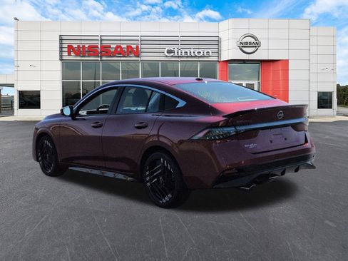 New 2026 Nissan Sentra SR w/ Floor Mat Package image 5