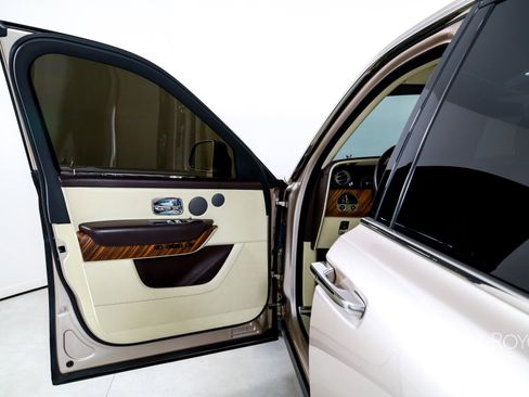 Used 2019 Rolls-Royce Cullinan image 10