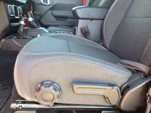 Used 2024 Jeep Wrangler Sport image 14