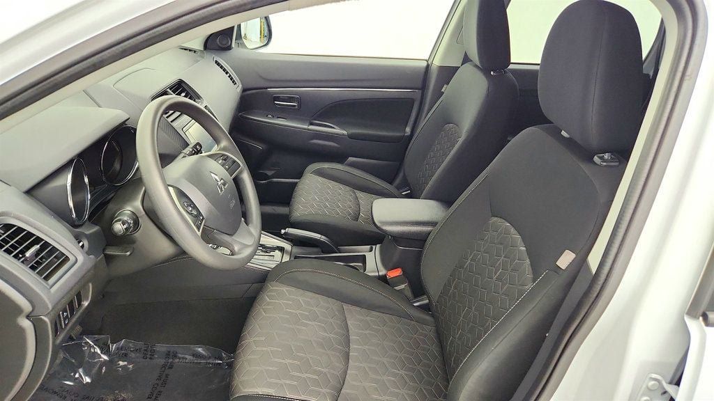 Used 2024 Mitsubishi Outlander Sport ES AWD/4WD image 19