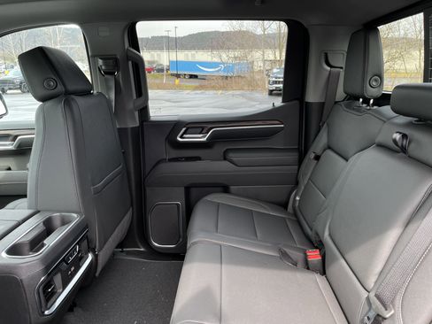 New 2026 GMC Sierra 1500 SLT w/ SLT Premium Package image 40