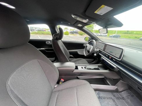Used 2024 Hyundai Ioniq 6 SE RWD image 7