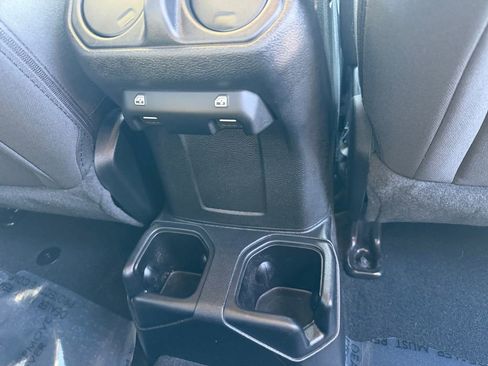 Used 2020 Jeep Gladiator Sport w/ Quick Order Package 24S image 16