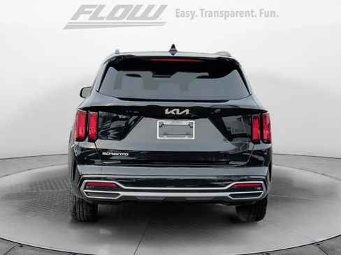 Used 2023 Kia Sorento S w/ Panoramic Sunroof Package image 8