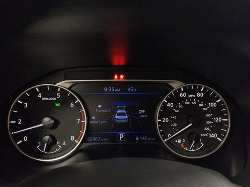 Used 2024 Nissan Altima 2.5 SV image 23