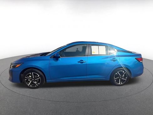 Used 2025 Nissan Sentra SV FWD image 9