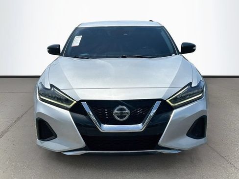 Used 2022 Nissan Maxima SV w/ Floor Mat Group FWD image 2