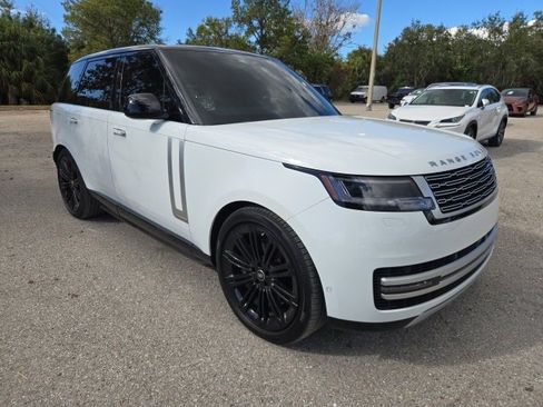 Used 2025 Land Rover Range Rover Autobiography image 7