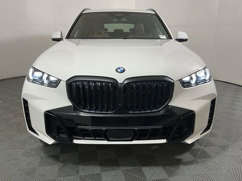 New 2026 BMW X5 xDrive40i w/ M Sport Package image 3