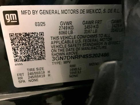 Used 2025 Chevrolet Equinox EV LT image 31