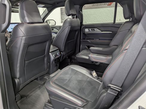 Used 2025 Ford Explorer ST w/ Sun And Sound Package AWD/4WD image 11