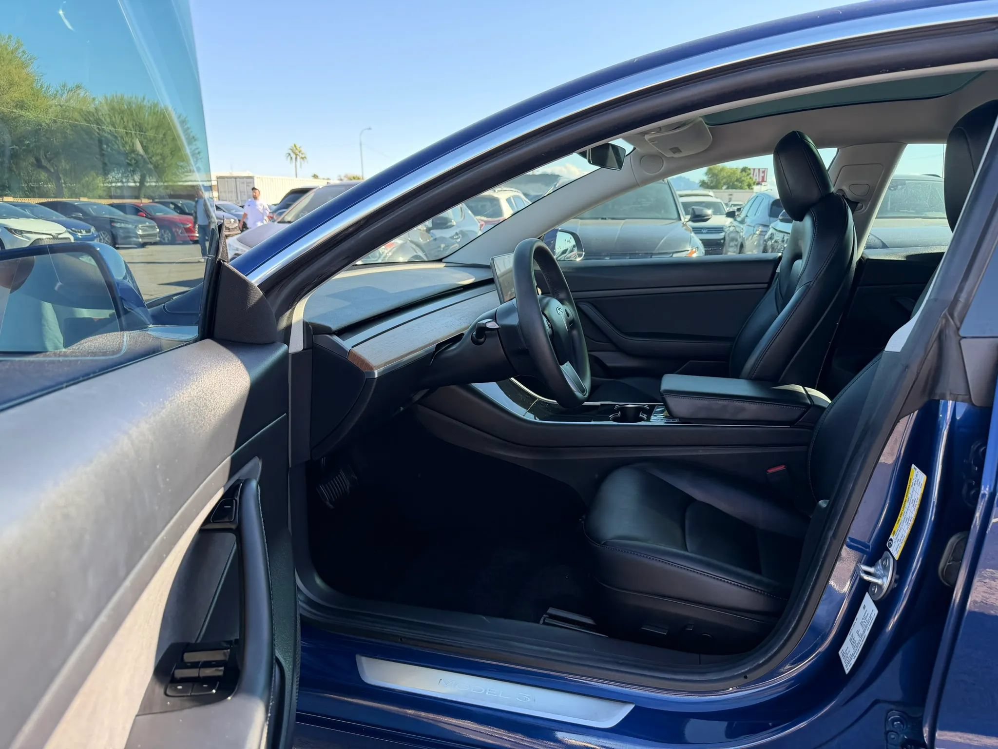Used 2020 Tesla Model 3 Standard Range Plus RWD image 17