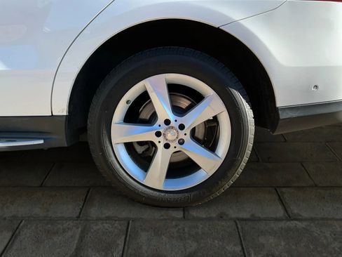 Used 2016 Mercedes-Benz GLE 350 GLE 350 4MATIC Sport Utility 4 w/ Premium Package image 16