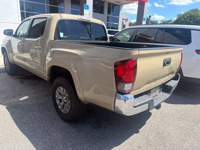 Used 2019 Toyota Tacoma SR5 RWD image 4