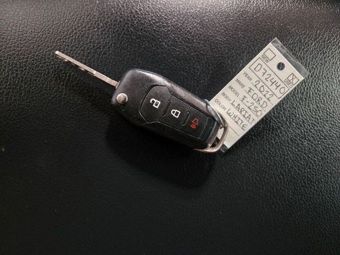 Used 2022 Ford F250 Lariat w/ Chrome Package image 46