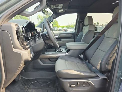 New 2026 Chevrolet Silverado 2500 ZR2 w/ LPO, Dark Essentials Package AWD/4WD image 12