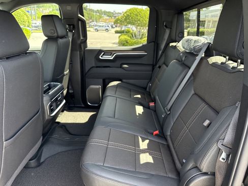 New 2026 Chevrolet Silverado 1500 High Country w/ Midnight Edition AWD/4WD image 16